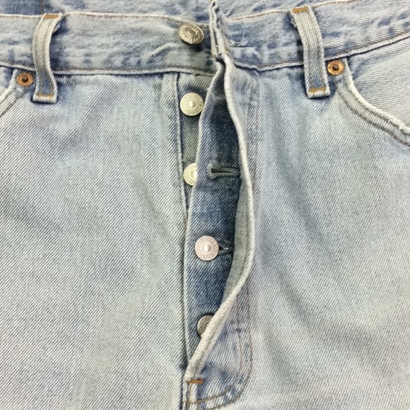 Levi’s Jean Shorts - Picture 6 of 8
